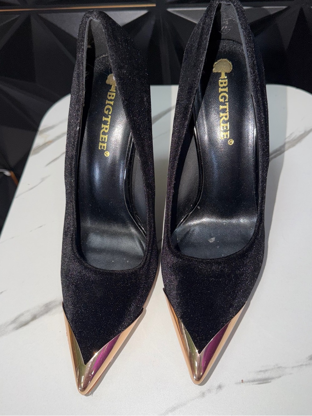 Women's Black Pointed-Toe Pumps with Gold Cap
